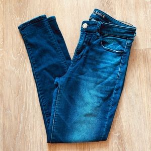AE NE(X)T Level High-Waisted Skinny Jean